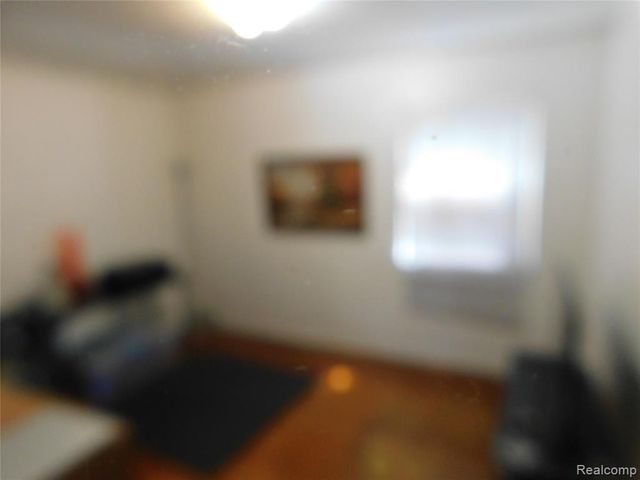 18486 Griggs Street, Detroit, MI 48221
