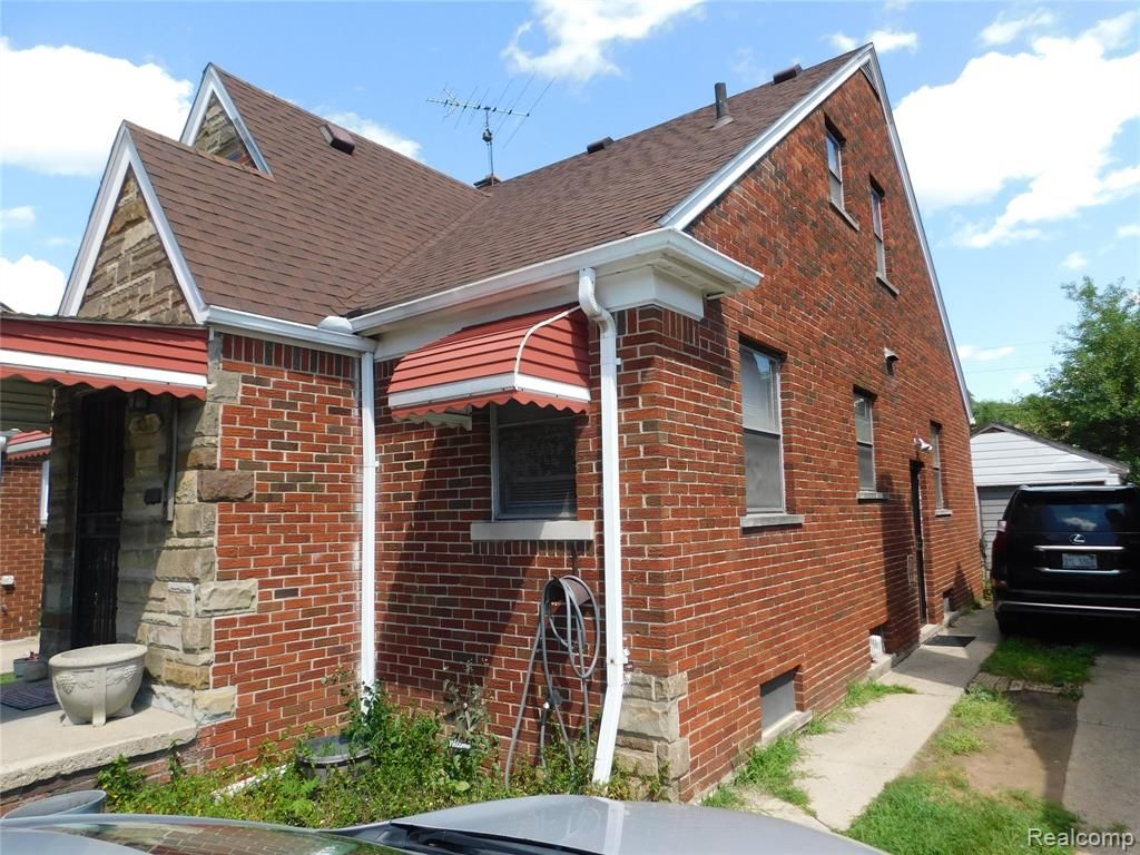 18486 Griggs Street, Detroit, MI 48221