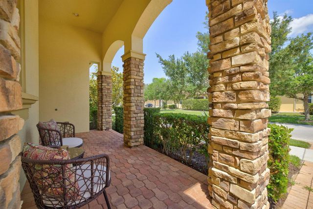 10160 SW Azzo Lane, Port St. Lucie, FL 34986