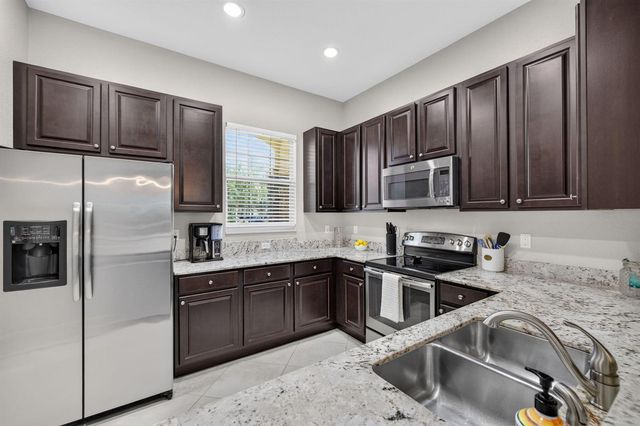 10160 SW Azzo Lane, Port St. Lucie, FL 34986