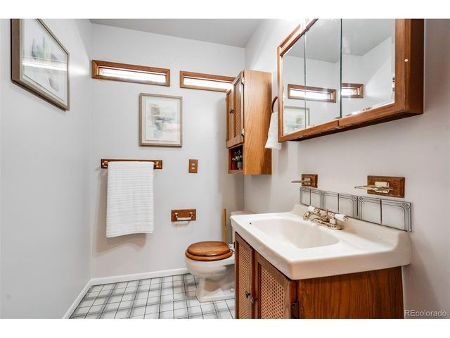 1245 S Grape St, Denver, CO 80246