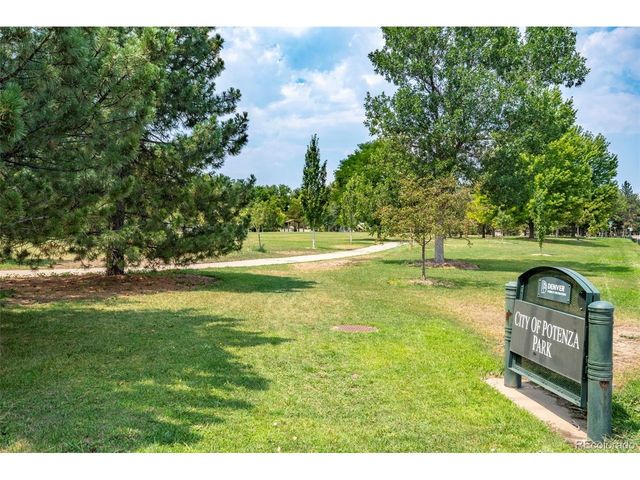 1245 S Grape St, Denver, CO 80246