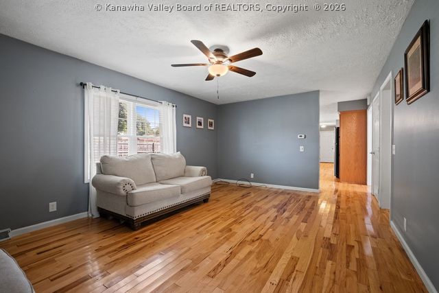 118 Chapman Lane, Hurricane, WV 25526