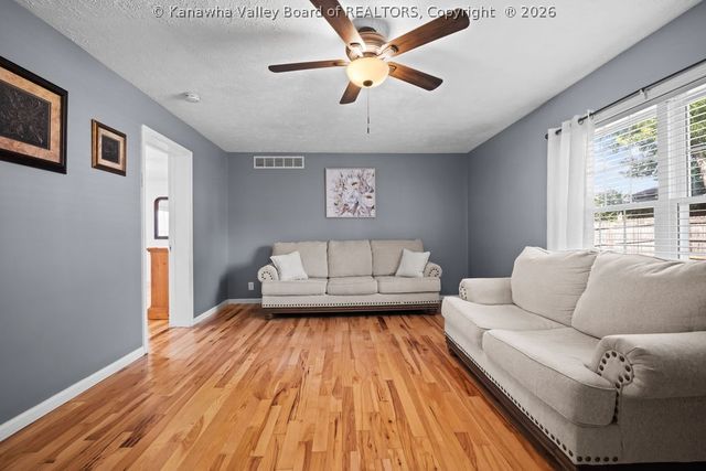 118 Chapman Lane, Hurricane, WV 25526
