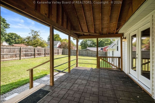 118 Chapman Lane, Hurricane, WV 25526