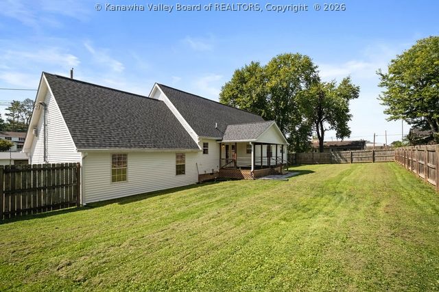 118 Chapman Lane, Hurricane, WV 25526