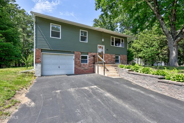 2 Fawn Drive, Ballston Spa, NY 12020