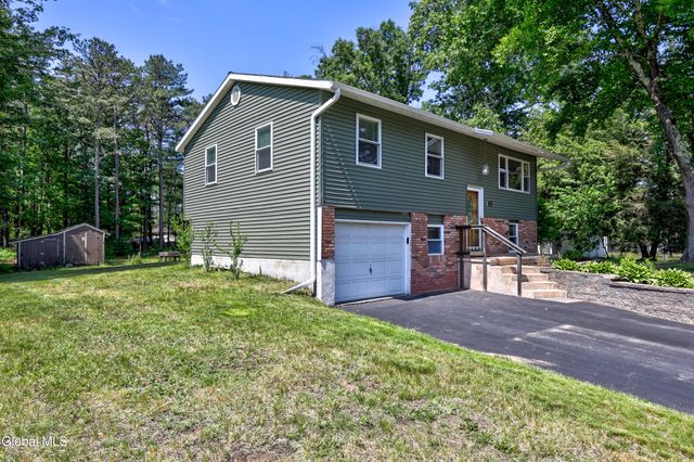 2 Fawn Drive, Ballston Spa, NY 12020