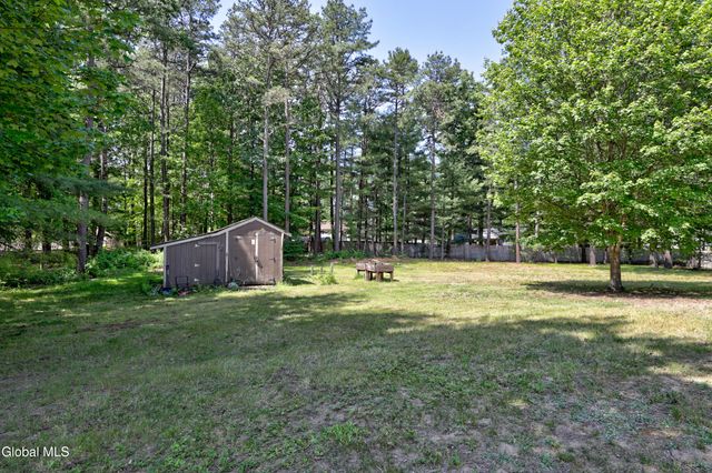 2 Fawn Drive, Ballston Spa, NY 12020