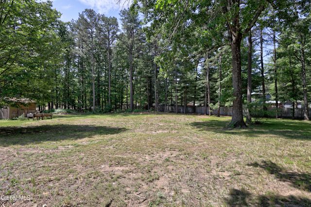 2 Fawn Drive, Ballston Spa, NY 12020
