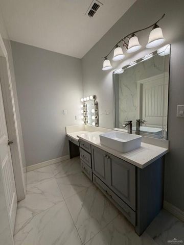 2504 San Bernard Street, Edinburg, TX 78542