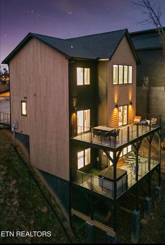 1349 Reedmont Way, Sevierville, TN 37876