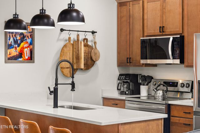 1349 Reedmont Way, Sevierville, TN 37876