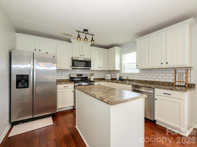 11819 Paver Lane, Midland, NC 28107