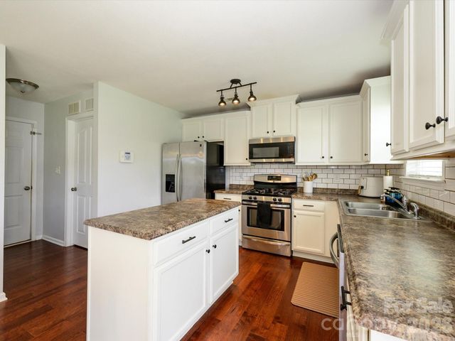 11819 Paver Lane, Midland, NC 28107