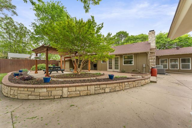 3909 Clayton Road E, Fort Worth, TX 76116