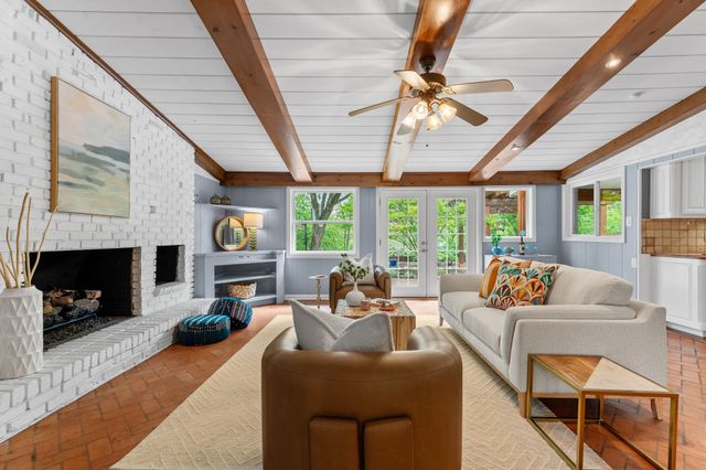 3909 Clayton Road E, Fort Worth, TX 76116