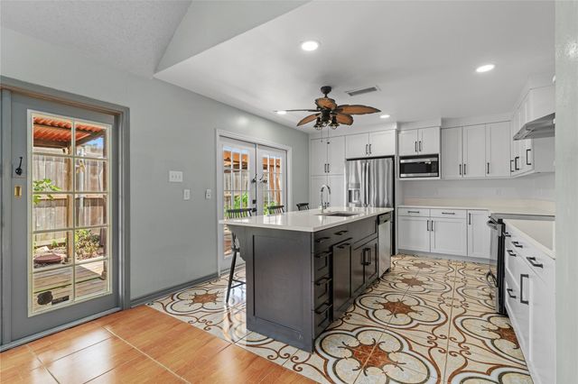 1513 Beaconshire Road, Houston, TX 77077