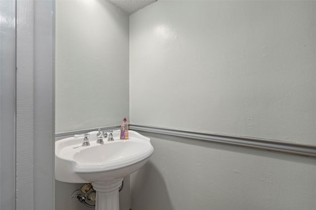 1513 Beaconshire Road, Houston, TX 77077