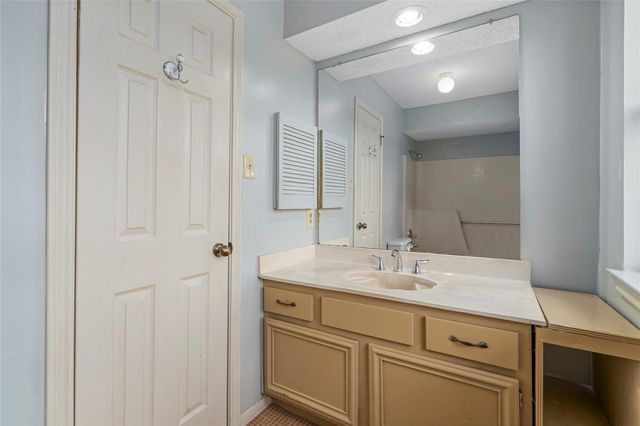1513 Beaconshire Road, Houston, TX 77077