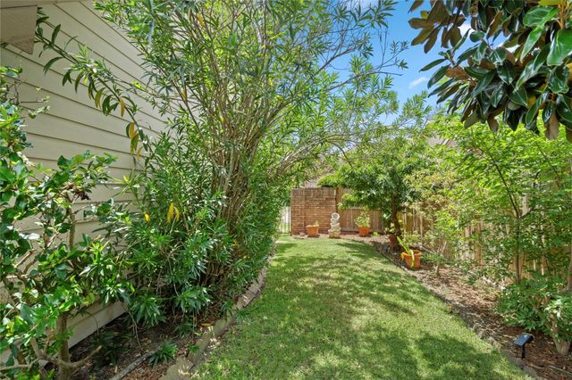 1513 Beaconshire Road, Houston, TX 77077