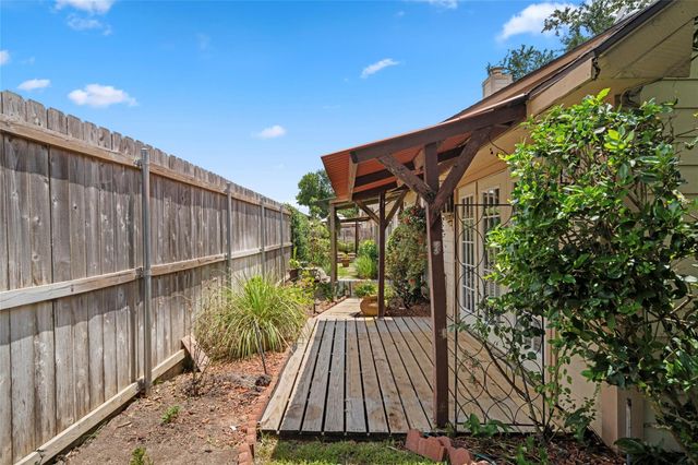 1513 Beaconshire Road, Houston, TX 77077