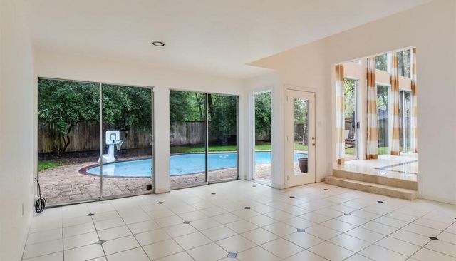 11602 Applewood Street, Houston, TX 77024