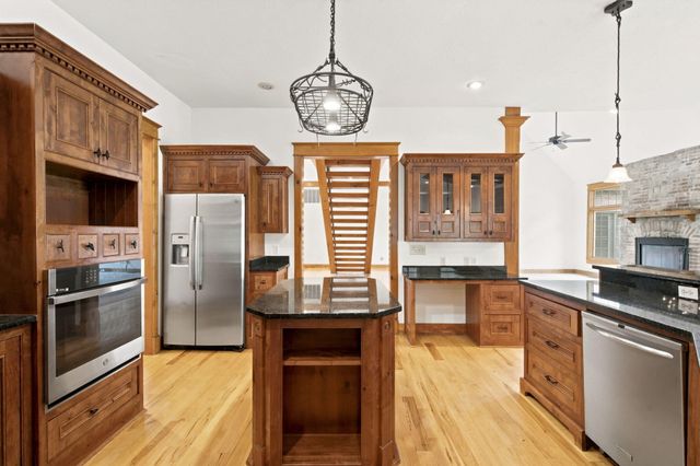 5325 E Farm Rd 142, Springfield, MO 65809