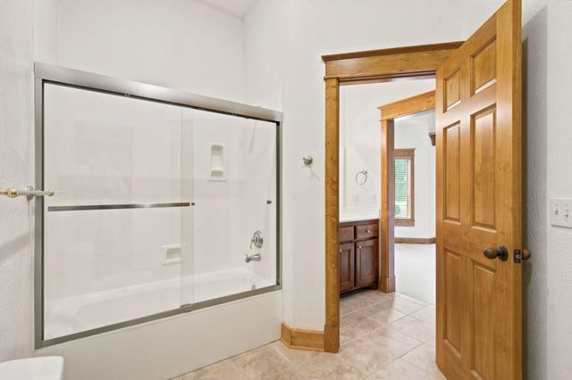 5325 E Farm Rd 142, Springfield, MO 65809