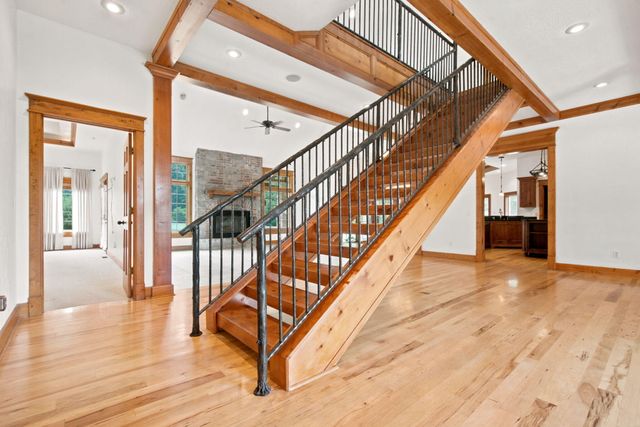 5325 E Farm Rd 142, Springfield, MO 65809