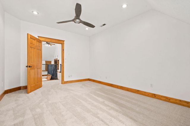 5325 E Farm Rd 142, Springfield, MO 65809