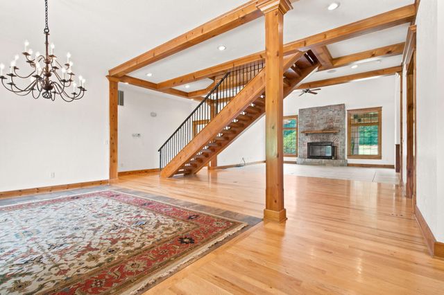 5325 E Farm Rd 142, Springfield, MO 65809