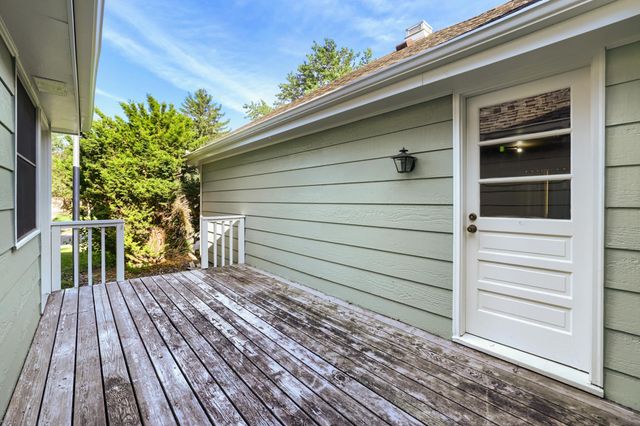 8100 Rhode Island Circle, Bloomington, MN 55438