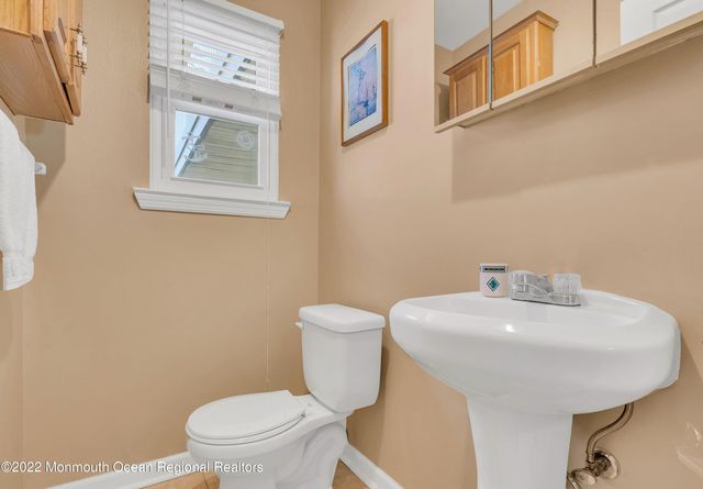 113 Wharfside Drive, Monmouth Beach, NJ 07750