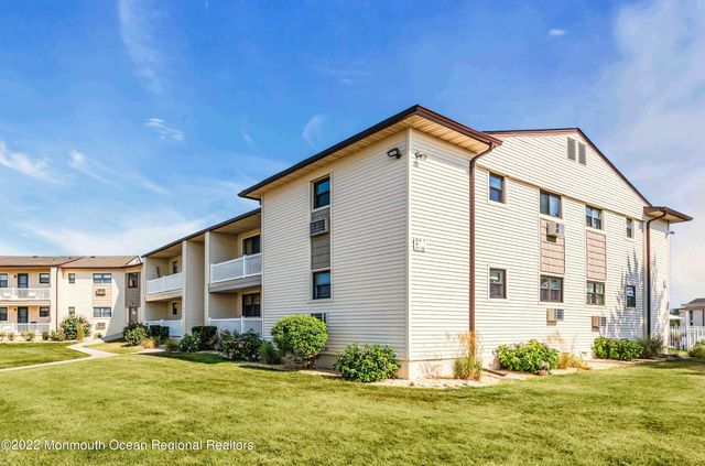 113 Wharfside Drive, Monmouth Beach, NJ 07750