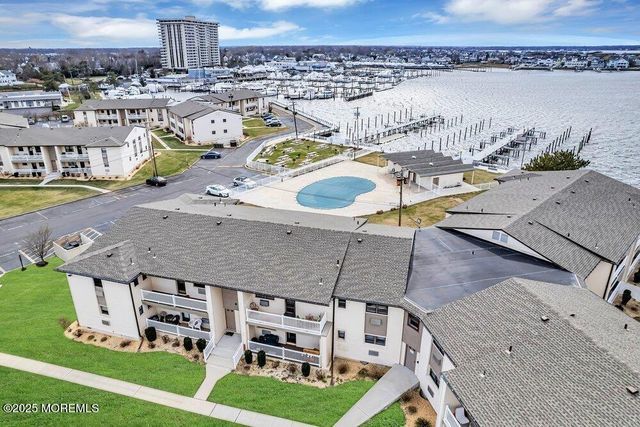 113 Wharfside Drive, Monmouth Beach, NJ 07750