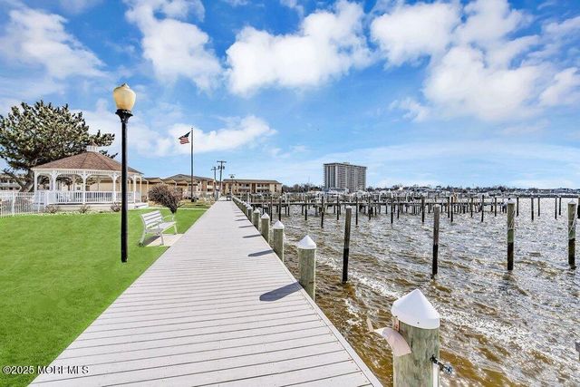 113 Wharfside Drive, Monmouth Beach, NJ 07750