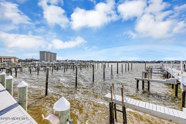 113 Wharfside Drive, Monmouth Beach, NJ 07750