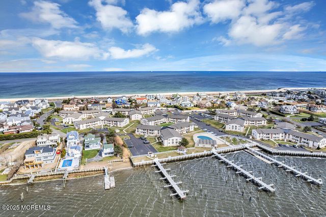 113 Wharfside Drive, Monmouth Beach, NJ 07750