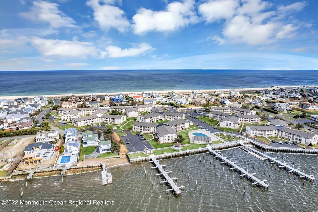 113 Wharfside Drive, Monmouth Beach, NJ 07750