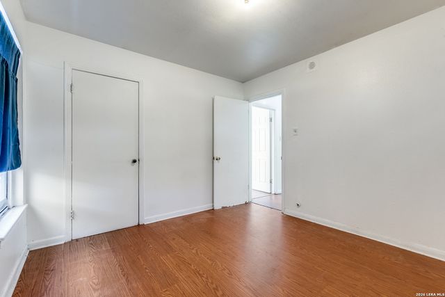 2207 Bronte, San Antonio, TX 78207