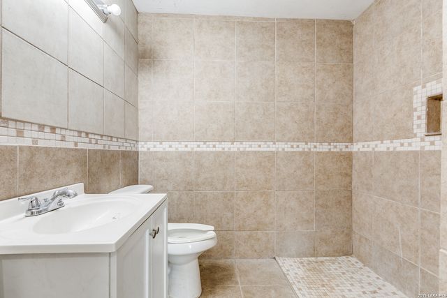 2207 Bronte, San Antonio, TX 78207