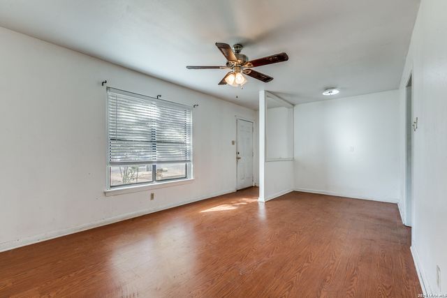 2207 Bronte, San Antonio, TX 78207