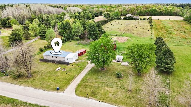 10812 Henkel Road, Morley, MI 49336