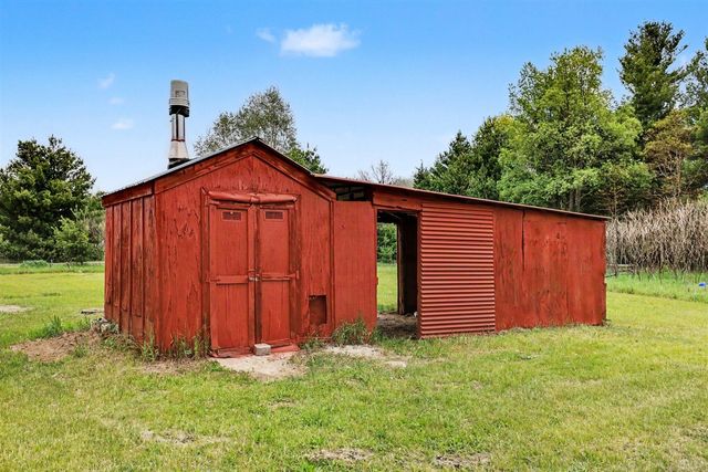 10812 Henkel Road, Morley, MI 49336
