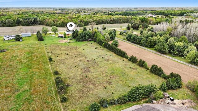 10812 Henkel Road, Morley, MI 49336