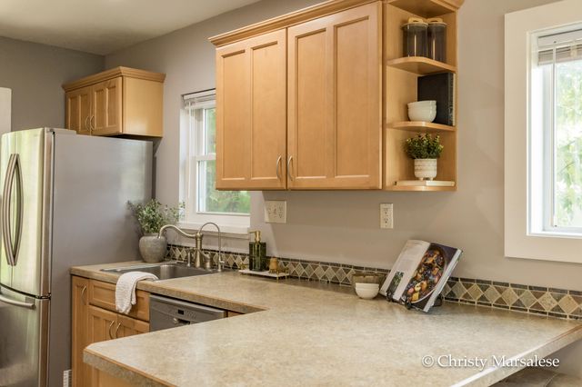 120 34th Street Se, City Of Wyoming, MI 49548