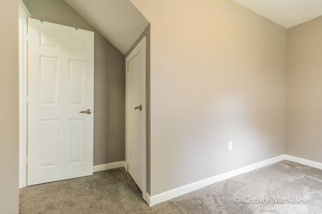 120 34th Street Se, City Of Wyoming, MI 49548