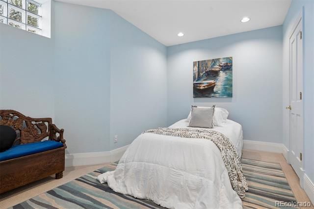 2960 E 4th Avenue, Denver, CO 80206