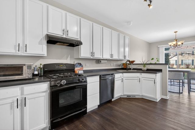 2263 Gallant Fox Circle, Montgomery, IL 60538